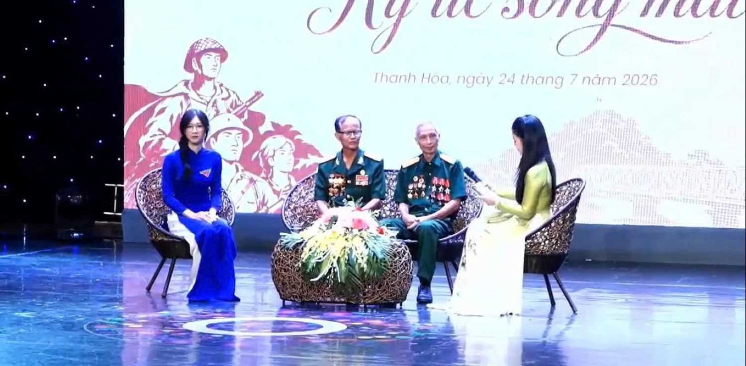 SINH VIÊN TRƯỜNG ĐẠI HỌC HỒNG ĐỨC VINH DỰ THAM GIA CHƯƠNG TRÌNH “KÝ ỨC SỐNG MÃI” – TIẾP LỬA TRUYỀN THỐNG, LAN TỎA KHÁT VỌNG CỐNG HIẾN